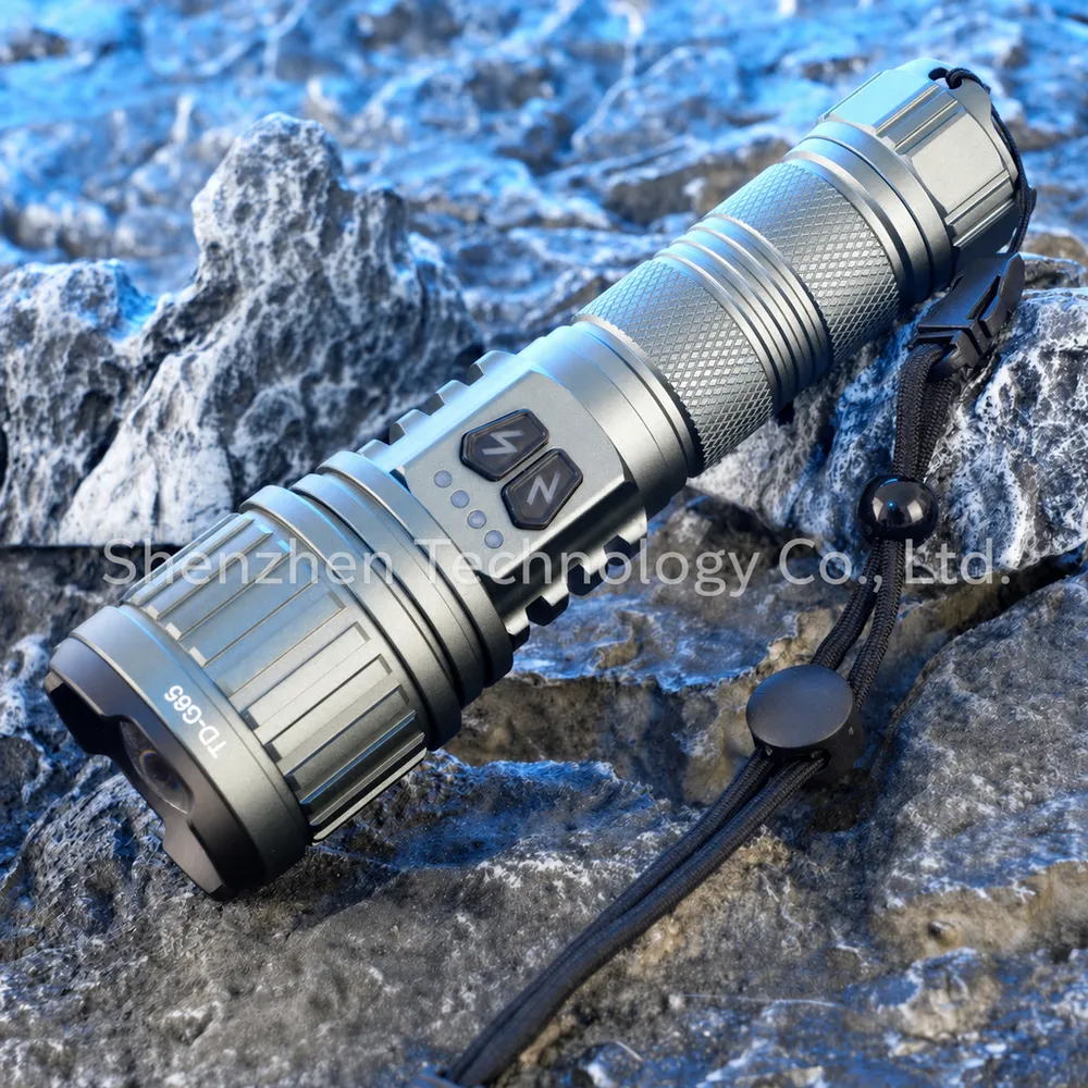 Aluminum Alloy USB Rechargeable IP65 Waterproof Strobe Zoom Flashlight